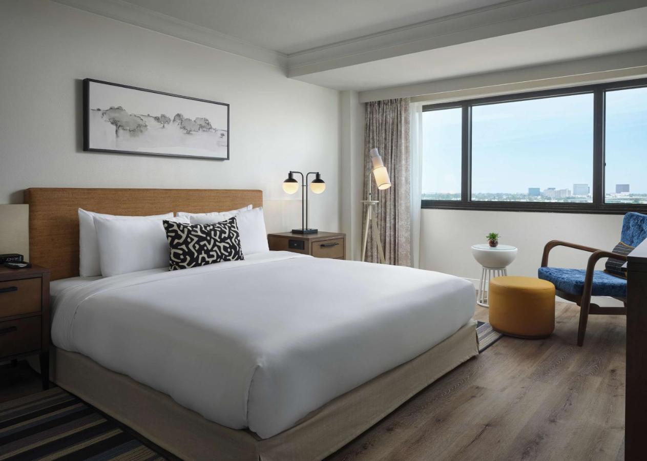 Deluxe King High Floor